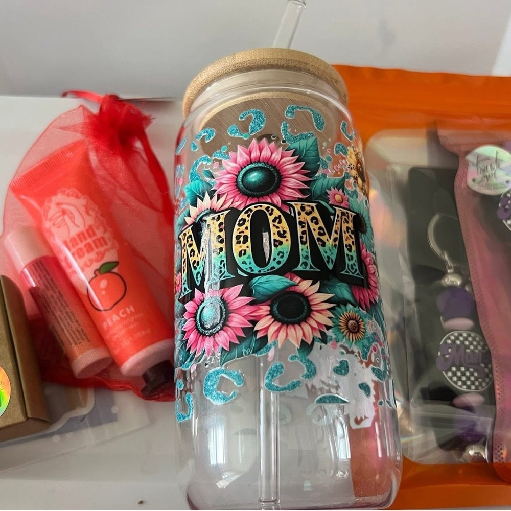 Floral MOM Tumbler with Straw